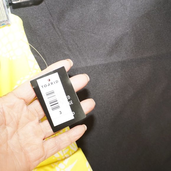 TORRID Graphic Pineapple Wireless Mid Lace Trimmed Skirted Swim Dress NWT 3X - Picture 8 of 15